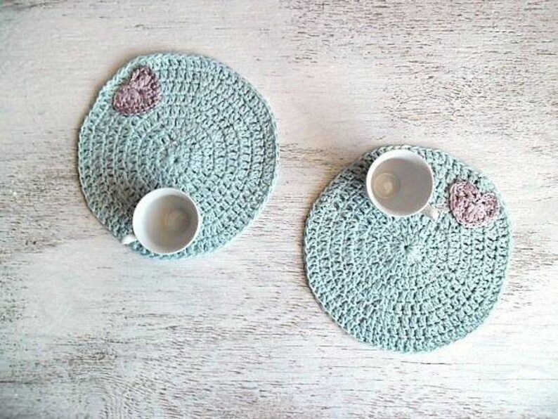 MADE TO ORDER Crocheted placemat mint and lilac with hearts image 8