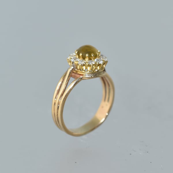 Vintage 14k Yellow Chrysoberyl Gold CAT'S EYE and Diamond Ring Size 4.5