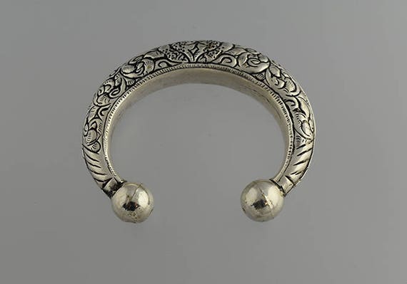 Vintage Sterling Silver Crescent Shaped Cuff Brac… - image 6