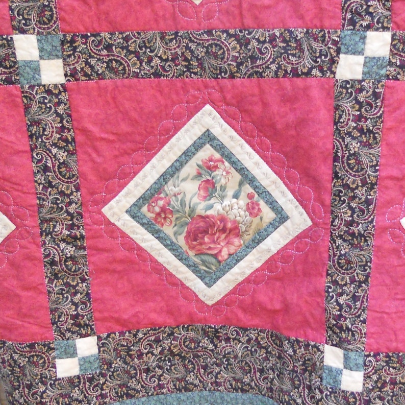 Rustic Quilted Red and Black Paisley Floral Queen Size Quilt, Hand Quilted Custom Order Bed Linens image 4