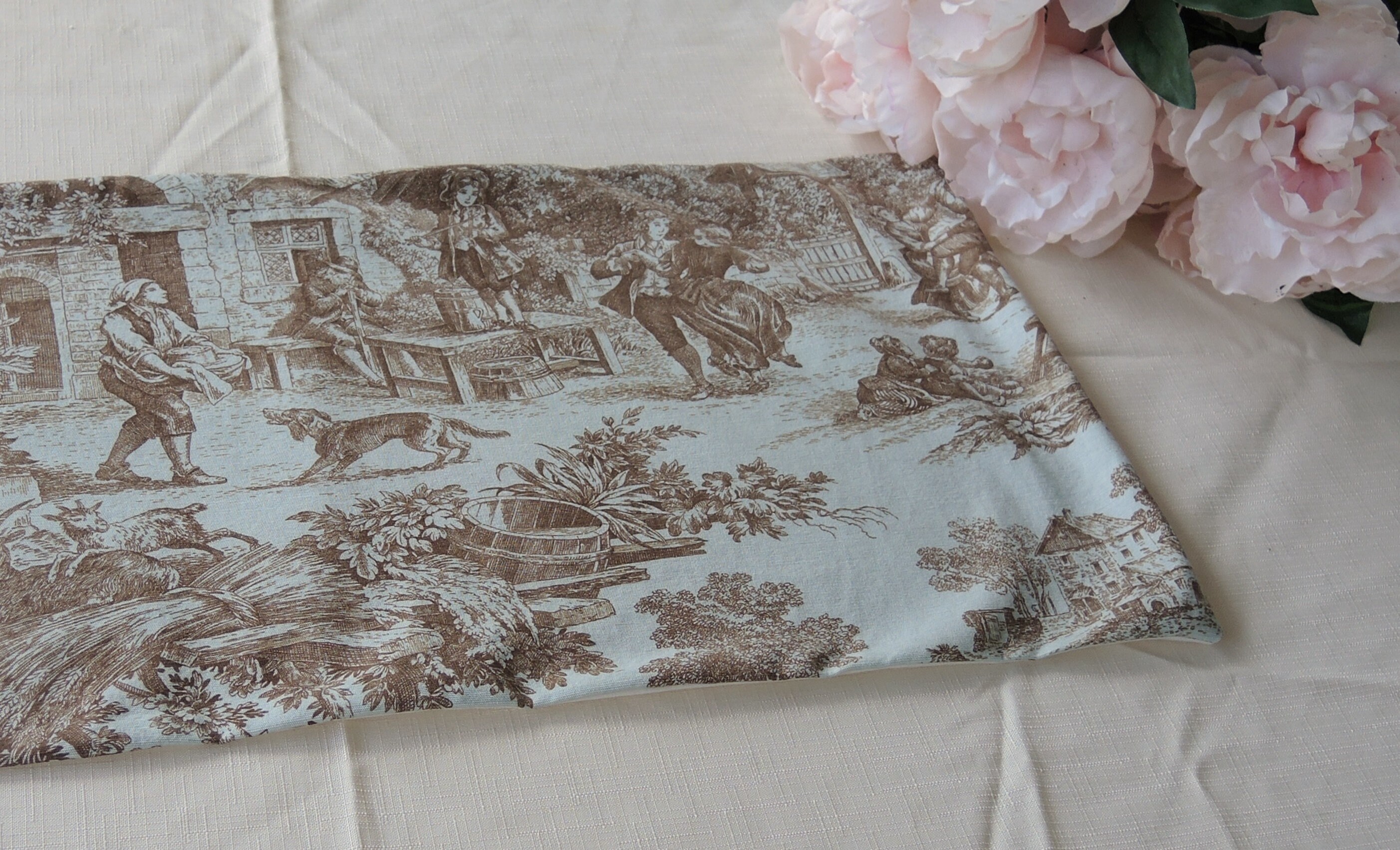 しろくま様　table runner ローラアシュレイ しろくま様 table runner ローラアシュレイ