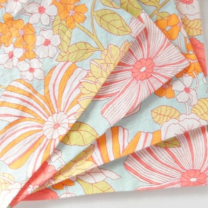 Big Floral Placemats, Set of 4, Table Decor, Modern, Lined, Cotton, Wedding Gift, Home Decor, Bistro Table, Custom Order