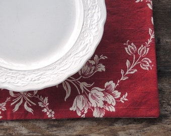 Alhambra Lacquer Red Washable Linen Placemats, Set of 4 – Madcap