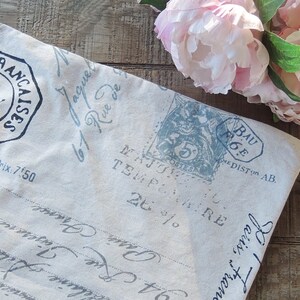 French Script Cotton Table Runner - Modern Farmhouse Table Linens