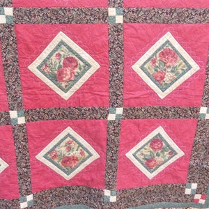 Rustic Quilted Red and Black Paisley Floral Queen Size Quilt, Hand Quilted Custom Order Bed Linens image 3