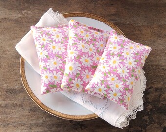 Retro Pink and White Daisies Lavender Sachets Set of 3 Aroma Therapy Natural Home Fragrance Organic Provence Lavender