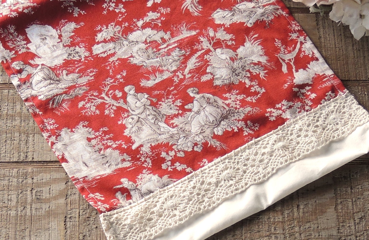 Waverly Red and Beige Toile Lace Trimmed Tea Towel Small Hand Towel French  Farmhouse Linens 