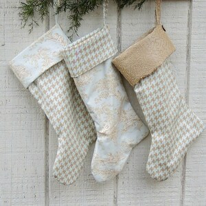 Blue Toile Heirloom Christmas Stocking, Made to Order, Choice of 1 of 3 Designs, Holiday Mantle Decor Custom Order zdjęcie 5