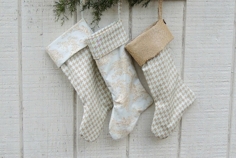 Blue Toile Heirloom Christmas Stocking, Made to Order, Choice of 1 of 3 Designs, Holiday Mantle Decor Custom Order zdjęcie 5