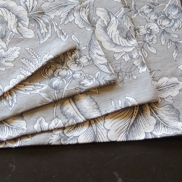 Gray and White Big Floral Lined Placemats Set of 4, Custom Order Home and Living Decor
