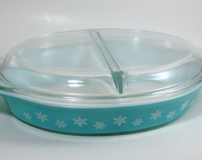 Vintage Pyrex Snowflake Divided Dish Christmas Pyrex Etsy