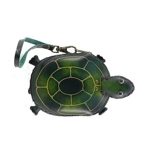 Monedero/muñequera de tortuga verde de cuero genuino hecho a mano