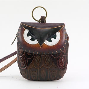 Genuine Leather Handmade owl Wristlet Coin Purse / Wallet / Coin Pouch, Animal-themed Loose Change Pouch / Cartoon Small Wallet