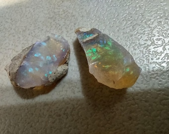 22.5 carats Ethiopian Crystal Opal Rough with Display Container
