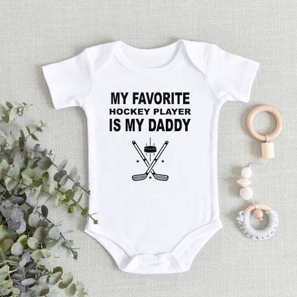 My Favorite Hockey Player is my Daddy Onesie® - Daddy's Hockey Buddy Onesie® - Hockey Lover Baby Bodysuit - Baby Shower Gift - Hockey baby