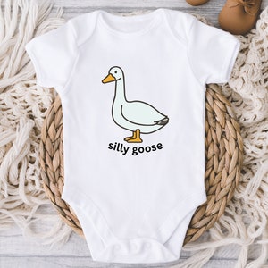 Silly Goose Baby Onesies® Bodysuit - Funny Goose Bodysuit - Farm Animal Baby Gift - Baby Shower Gift Boy Girl - New Baby - Newborn Baby Gift