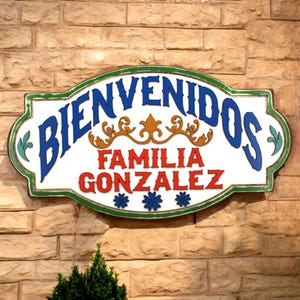 CUSTOM Bienvenidos Family Name, Personalized,  Add your own wording, Rustic Sign, Vintage Sign, Welcome Sign, Mexican Family Name, Spanish,