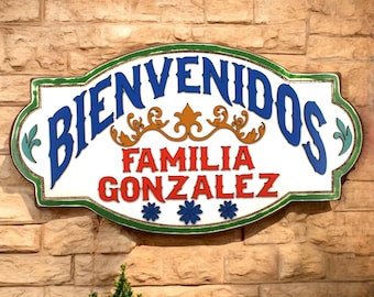 Custom Bienvenidos Family Name Sign: Rustic Vintage Decor
