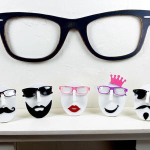 Sunglasses Display Set: Optometry Office Decor, Eyeglass Holder