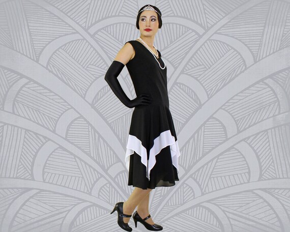 black roaring 20's dress