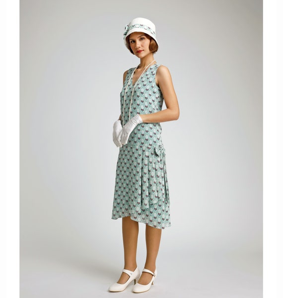 green 1920s dress