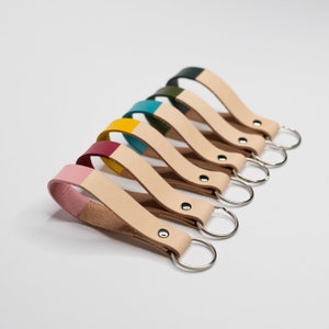 Hand painted leather keychain for women, Small veg tan leather keyring gift, Colourful vegetable tanned leather keyfob for men