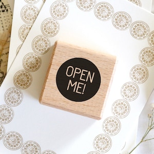 Stempel - OPEN ME, spruchstempel, motivstempel, kartenstempel, geschenk stempel, geburtstag stempel