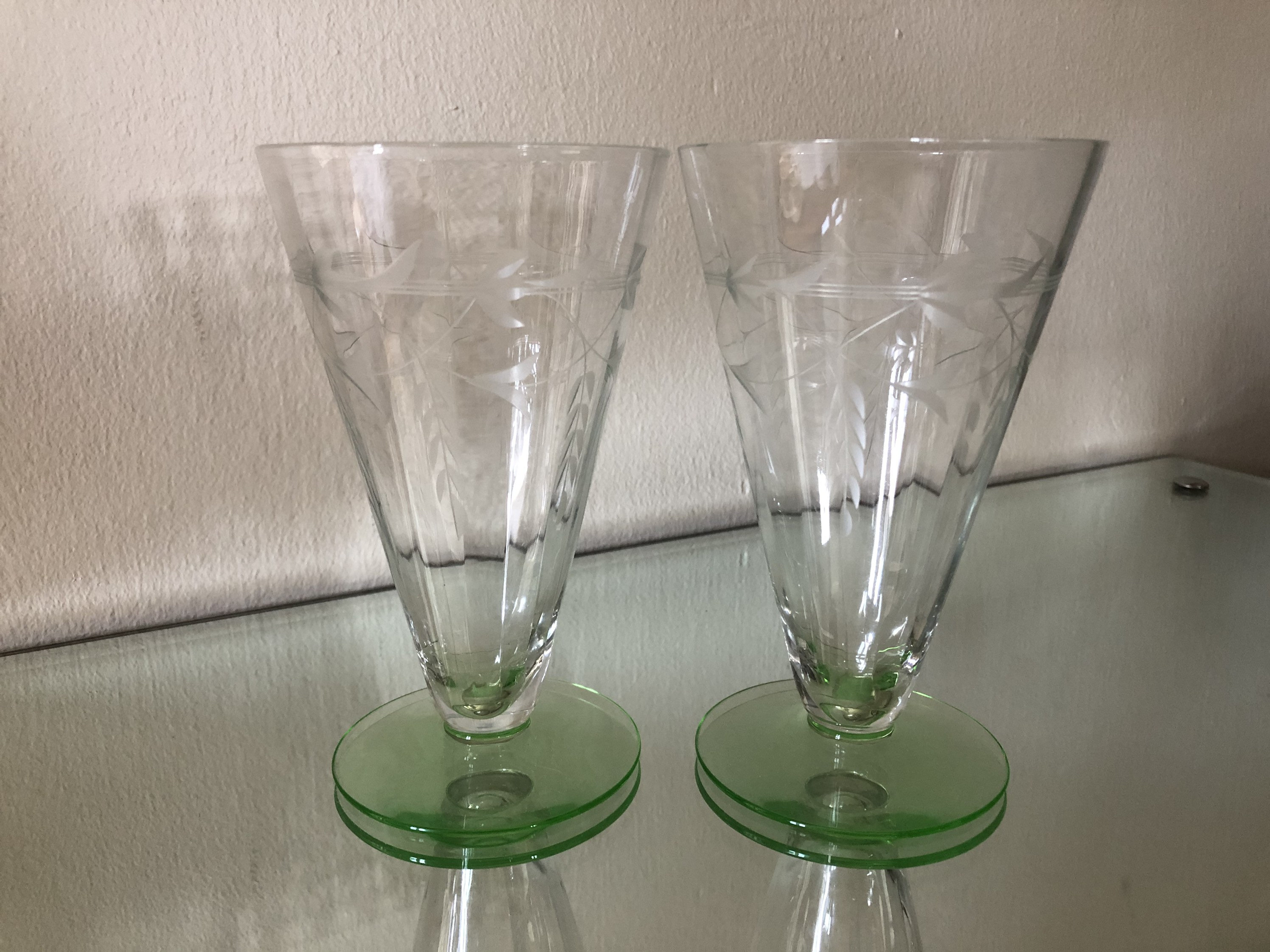 Set of 2 Vintage Green Etched Glass Sundae Glasses Etsy