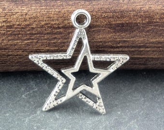 10 x Pretty Star Charms Antique Silver Colour Pendants Findings 23mm x 20mm, Craft Supplies, Charms, UK Seller (CPX7076)