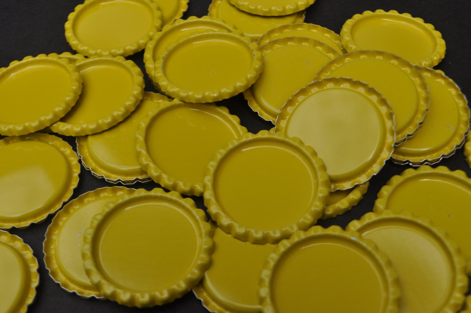 100 Yellow Flattened Bottle capsYou CHOOSE colors NO Holes Etsy