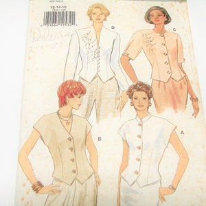 Vintage Butterick sewing pattern for blouses.  Blouse pattern in four styles.  Very Easy simi fitted top with sleeve and neckline styles