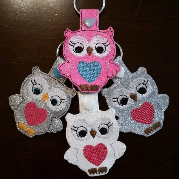 Hibou - coeur - dans la conception de broderie numérique Hoop - porte-clé mousqueton/Rivet-