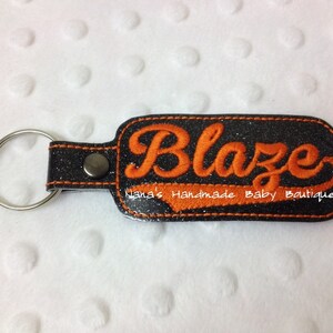 Blaze - dans la conception de broderie numérique Hoop - porte-clé Snap/Rivet-