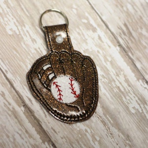 Baseball Glove - Softball - porte-clé dans le cerceau - broderie numérique DESIGN