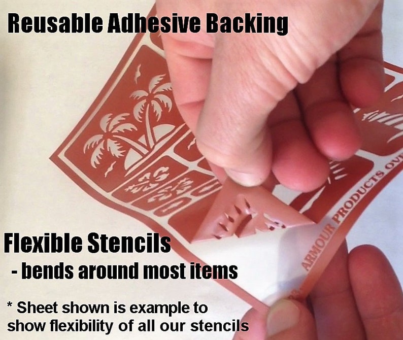 Pu&ograve; includere: Uno stencil riutilizzabile rosso con un design a forma di palma. Lo stencil &egrave; flessibile e pu&ograve; essere piegato attorno alla maggior parte degli oggetti. Il testo "Reusable Adhesive Backing" e "ARMOUR PRODUCTS" &egrave; visibile sullo stencil.