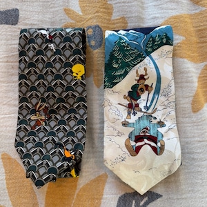 Vintage Novelty Ties, Looney Toons, Skiing Santa Clause