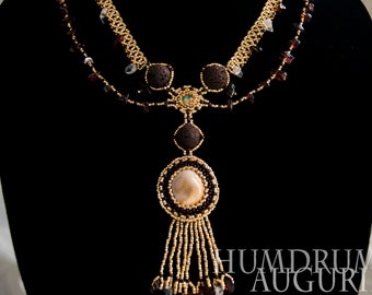 Edelsteen verklaring ketting gouden Romeinse oudheid Etruskische OOAK natuurlijk Ethiopische vuur opaal, Garnet, vulkanisch gesteente en Shiva Eye Shell