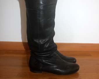 Women's Flat Black Leather boots