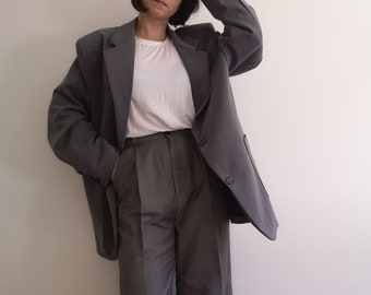 Women Oversized Grey blazer with shoulder pads