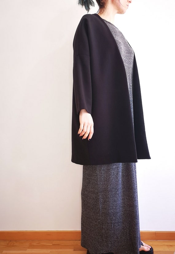 Women Black minimal coat - image 2