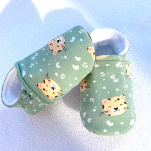 Soft tiger animal slippers, cotton and suede for the sole, baby slippers, walking slippers, baby carrying slippers