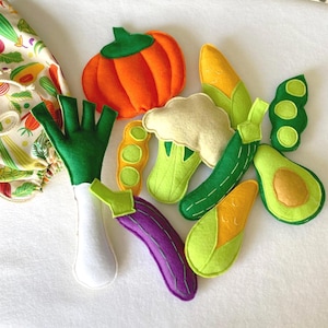 felt toys, bag of felt vegetables, felt play kitchen, felt shop, vegetables play kitchen, shop toy
