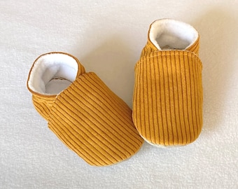 Chaussons bebe velours, coton et suédine pour la semelle , chaussons bébé, chaussons de marche, chaussons de portage, chaussons souples