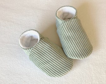 Baby slippers in velvet, cotton and suede for the sole, baby slippers, walking slippers, carrying slippers, soft slippers