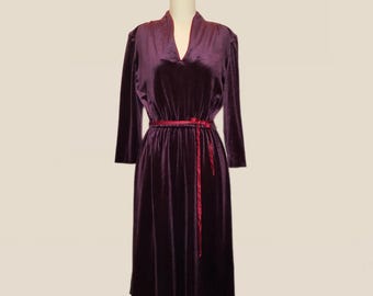 1970's Violet Velour 3/4 Sleeve V Neck Waist Tie Dress with Contrasting Trim