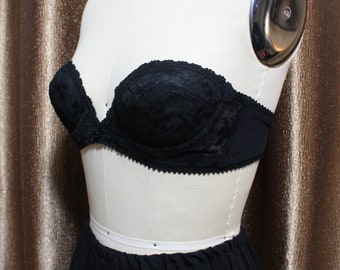 Vintage 32A Black Strapless Plunge Bra with Lace Overlay and Scalloped Trim - IBTC