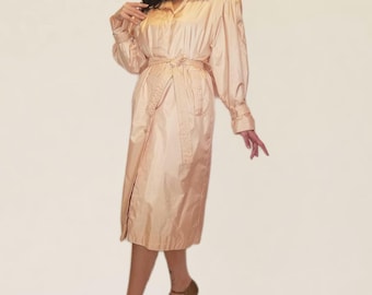 80's does 40's  Baby Pink Raincoat / Trench Coat / Vintage Rainwear / Windsor Bay