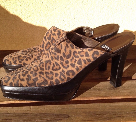 stuart weitzman leopard heels