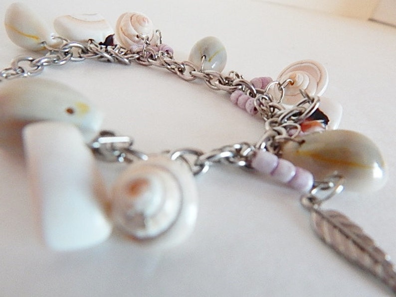 Vintage Sea Shell bracelet Beautiful Etsy