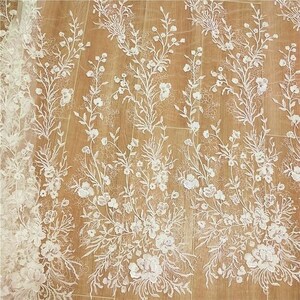 1 yard hoge kwaliteit off-white kant stof, guipure kant, bruidsjurk, borduurwerk Franse kant stof, trouwjurk kant, vintage kant stof